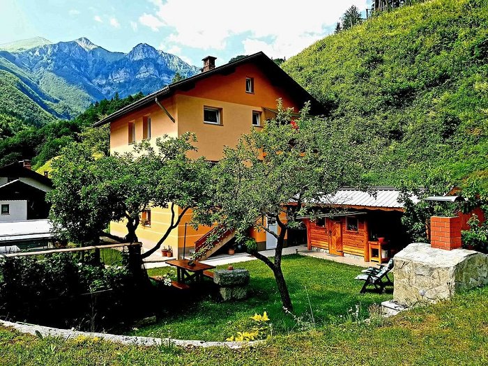 Apartment among the mountains - Podbrdo